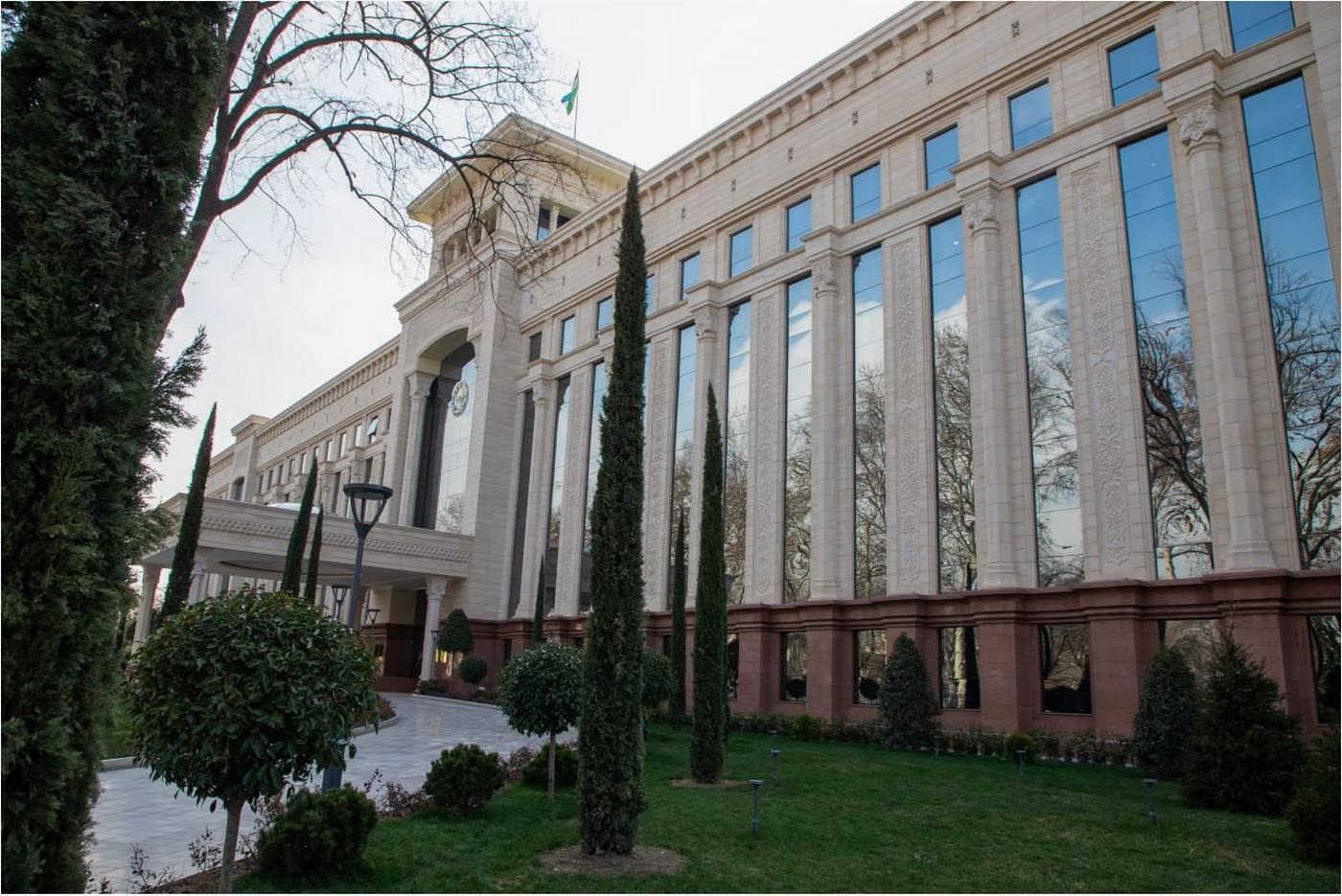 Обком, ТИВ, Сенат