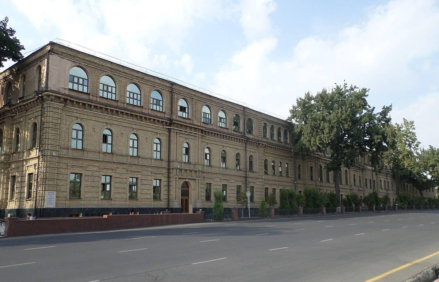 Хиёбондаги гимназиялар: ғиштдан қурилган биноларнинг тарихи