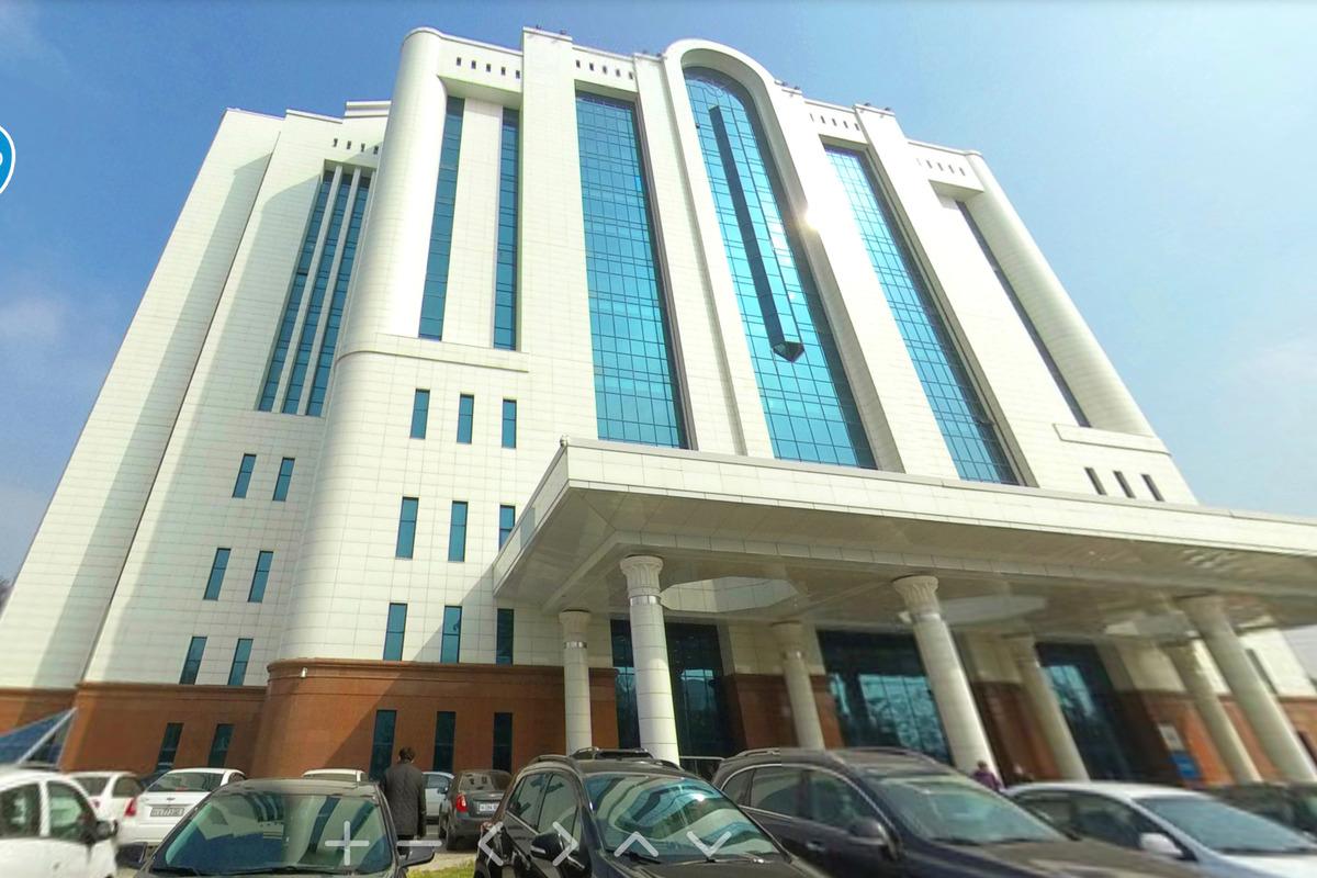 «Пойтахт» бизнес-маркази